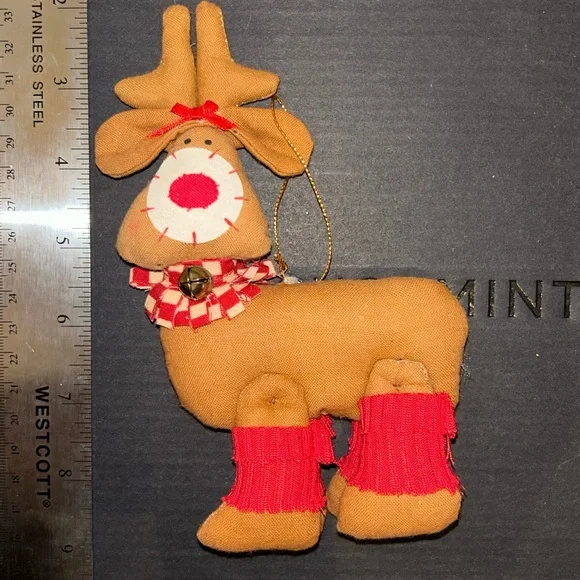 🎅Bundle of 5 Festive Plush Christmas Ornaments - Picture 5 of 10